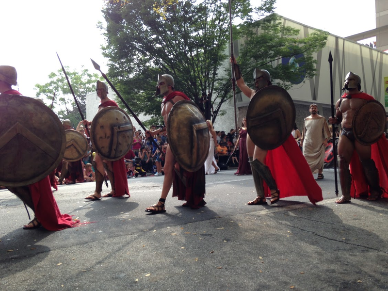 Illustration for article titled Vehicles Of The 2013 DragonCon Parade - Photo Dump